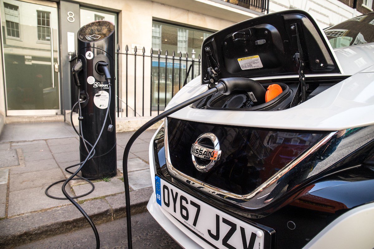 How Much Does it Cost to Charge an Electric Car? CarGurus.co.uk