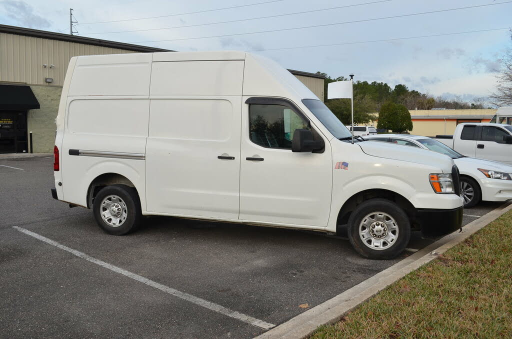2012 nissan cargo van