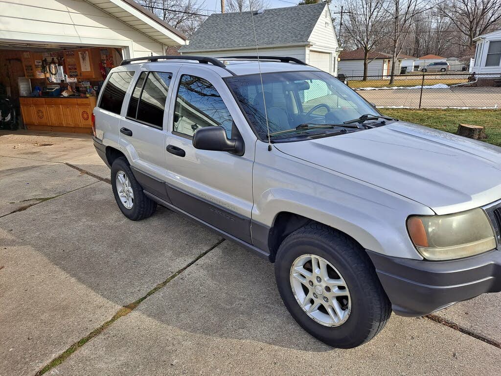 what size gas tank is on a 2003 jeep grand cherokee laredo 4l inline 6