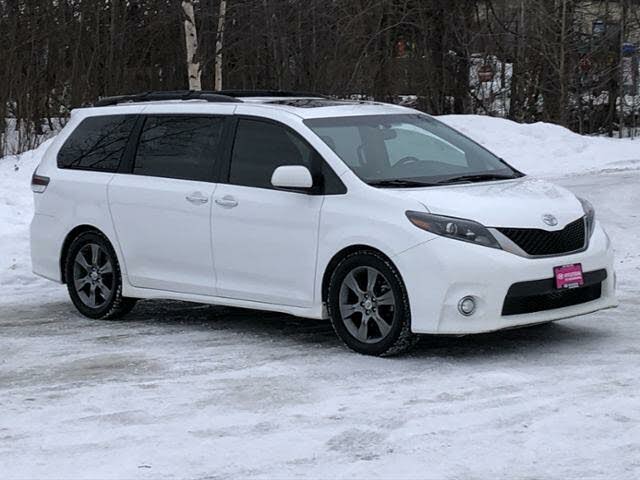 toyota 8 seater van
