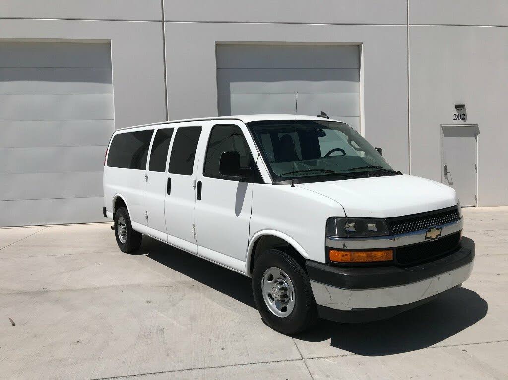 2018 chevrolet express 3500 ls