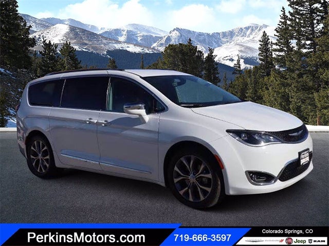 2018 Chrysler Pacifica for Sale in Colorado Springs, CO