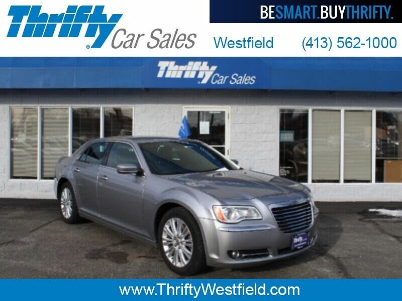 2014 Chrysler 300 300C 300S 300 SRT 48-Page Deluxe Dealer Sales Brochure