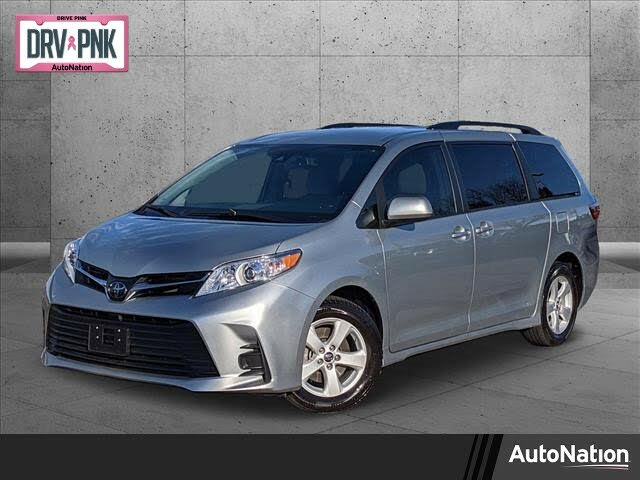 2019 toyota sienna le 8 passenger
