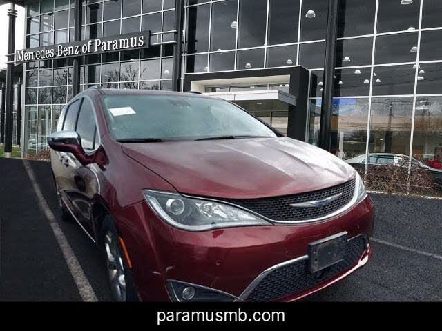 2017 chrysler pacifica limited for sale near me