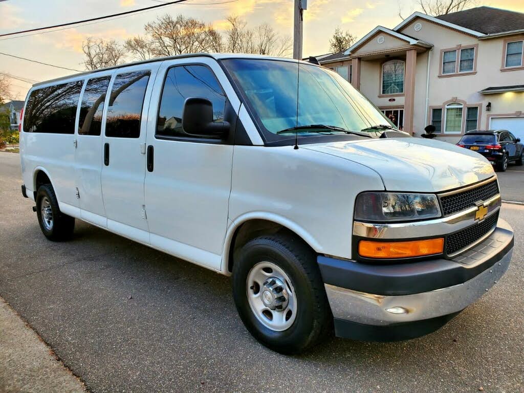 Venta > venta de vans usadas en new jersey > en stock