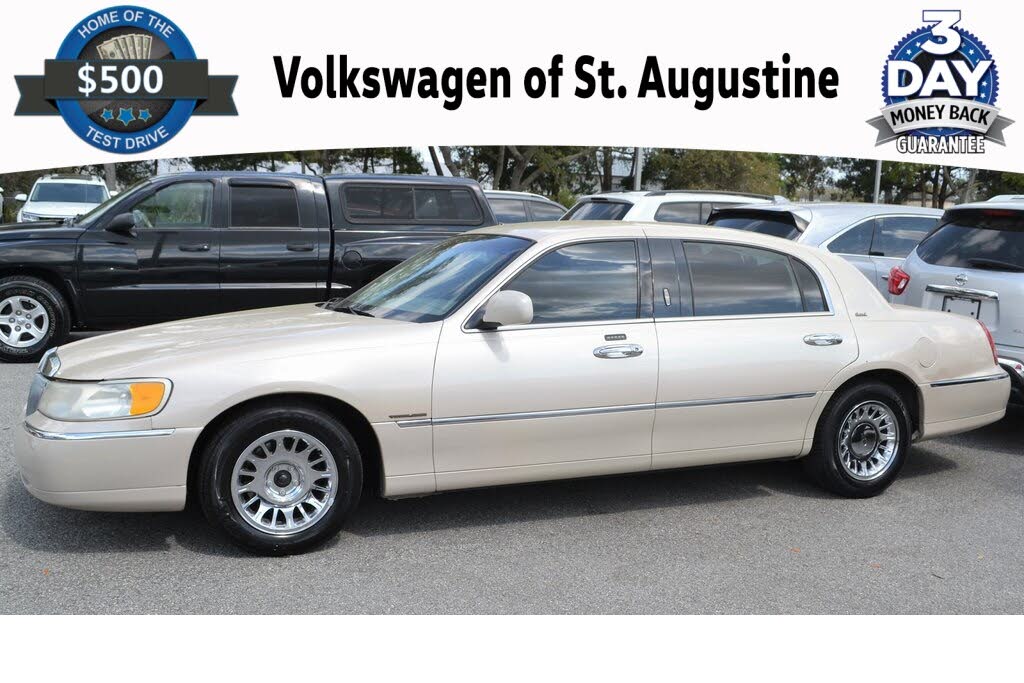 Used 2000 Lincoln Town Car Cartier for 