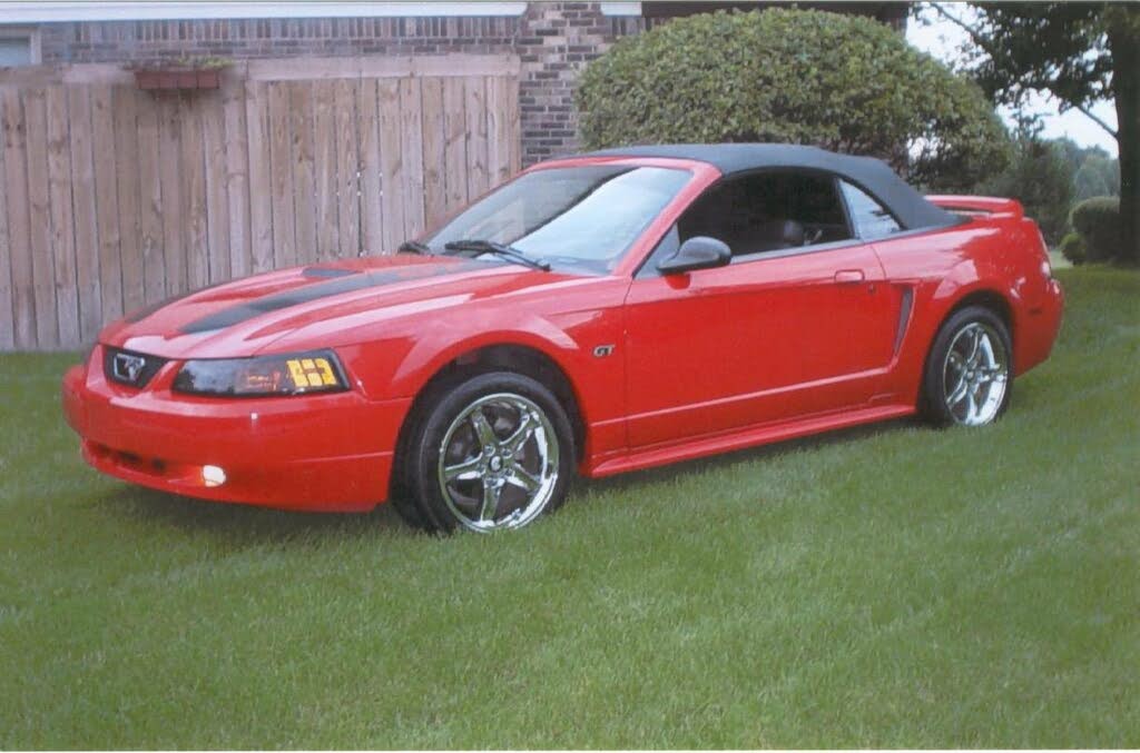 2000 gt convertible mustang