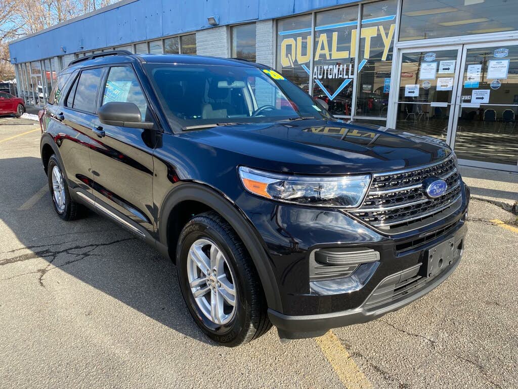 Is Ford Explorer Xlt Awd