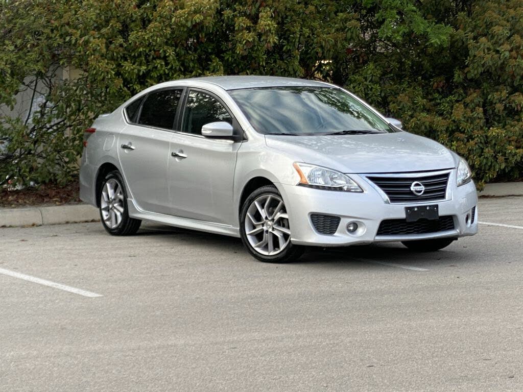 Used 15 Nissan Sentra Sr For Sale With Photos Cargurus