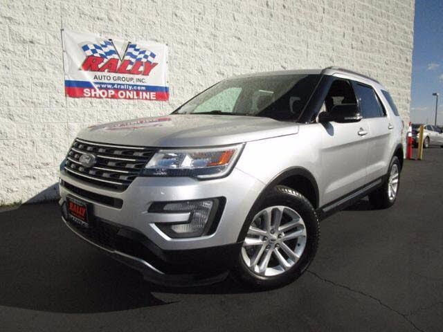 Used 17 Ford Explorer Xlt For Sale With Photos Cargurus