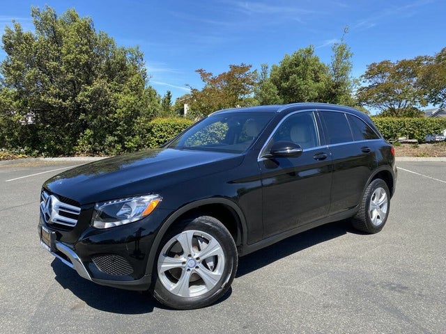 Used 17 Mercedes Benz Glc Class Glc 300 4matic For Sale With Photos Cargurus