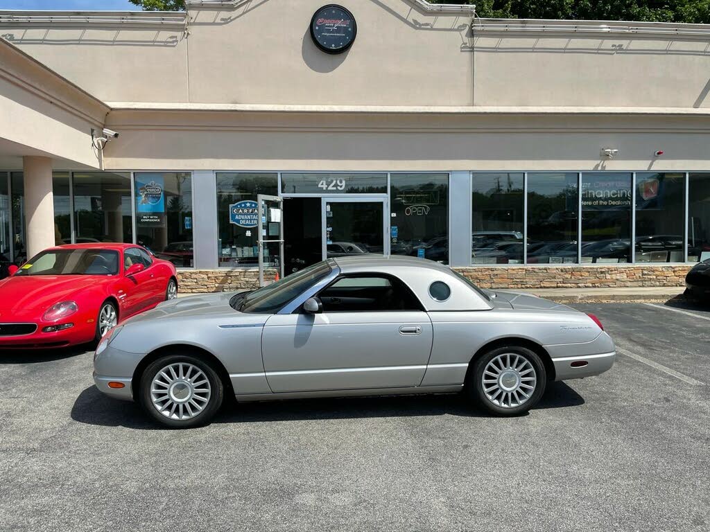 2005 Ford Thunderbird Deluxe RWD