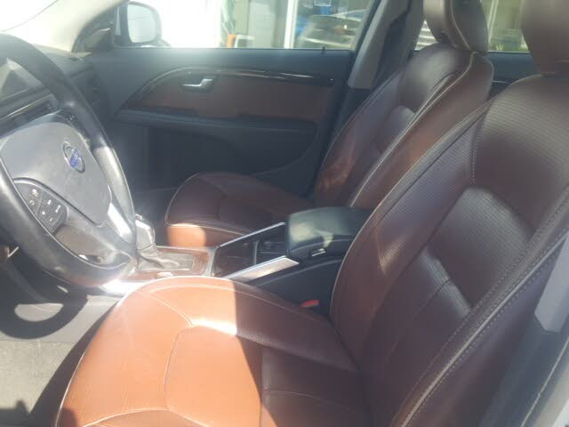 Vehicle Full Photo