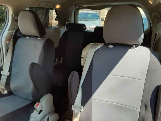 2016 Toyota Sienna LE 8-Passenger