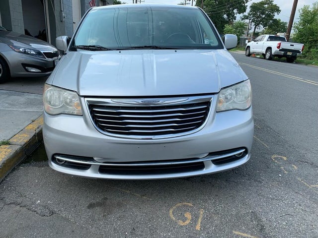 2011Edition Chrysler Town & Country for Sale in Ossining