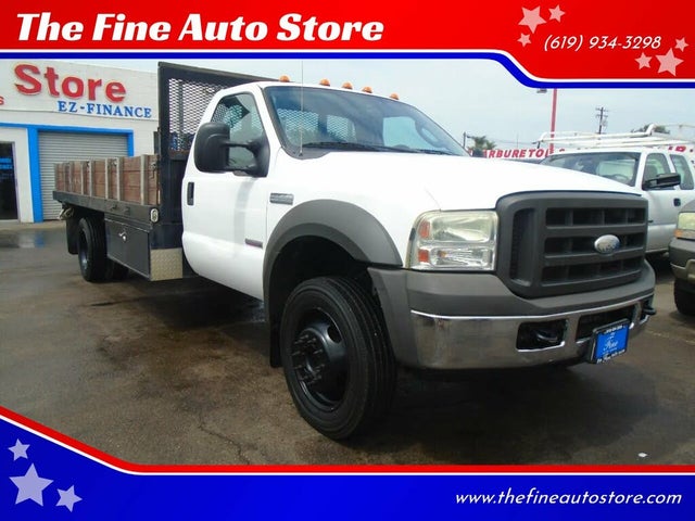 2005 Ford F-550 Super Duty Chassis Crew Cab DRW RWD