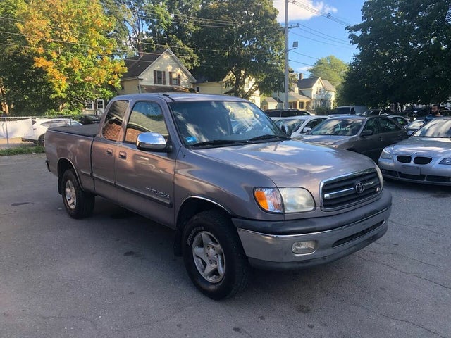 2000 Toyota Tundra Road Test Review Motor Trend