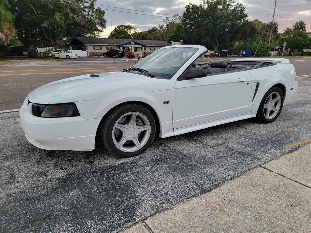 2000 gt convertible mustang