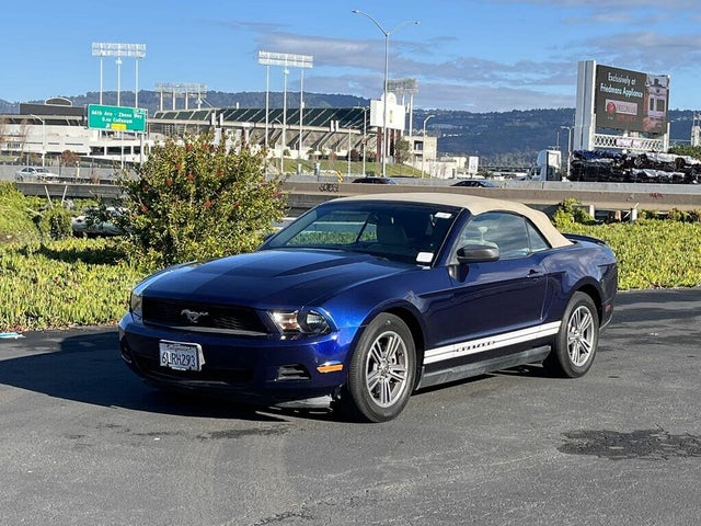 2011 Ford Mustang V6 Convertible RWD