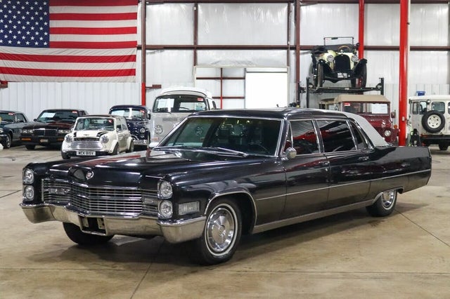 1966 Cadillac Fleetwood 75 Sedan