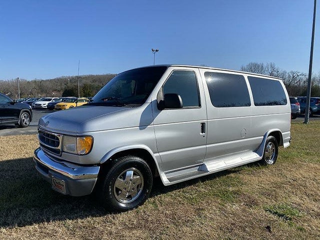 2001 Ford E-Series E-150 XLT Passenger Van