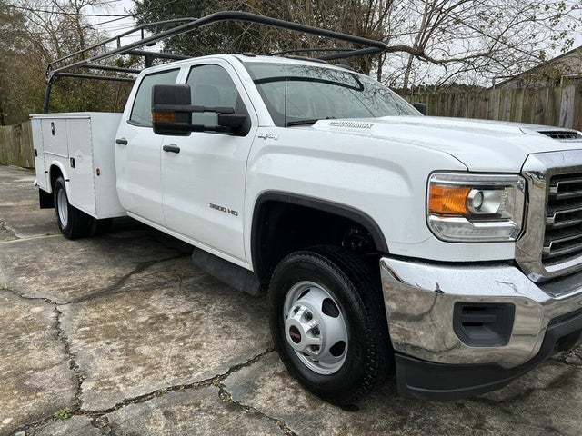 2019 GMC Sierra 3500HD Chassis Crew Cab 4WD