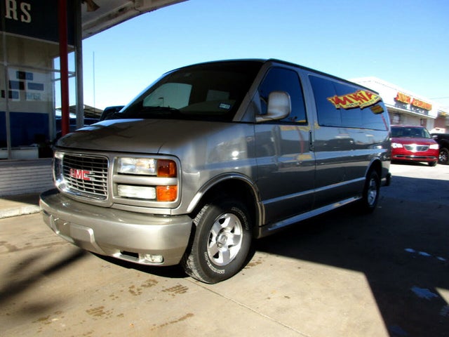 2002 GMC Savana G1500 SLT Passenger Van