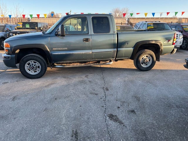 2007 GMC Sierra 2500HD Classic 2 Dr SLE1 Extended Cab Long Bed 4WD