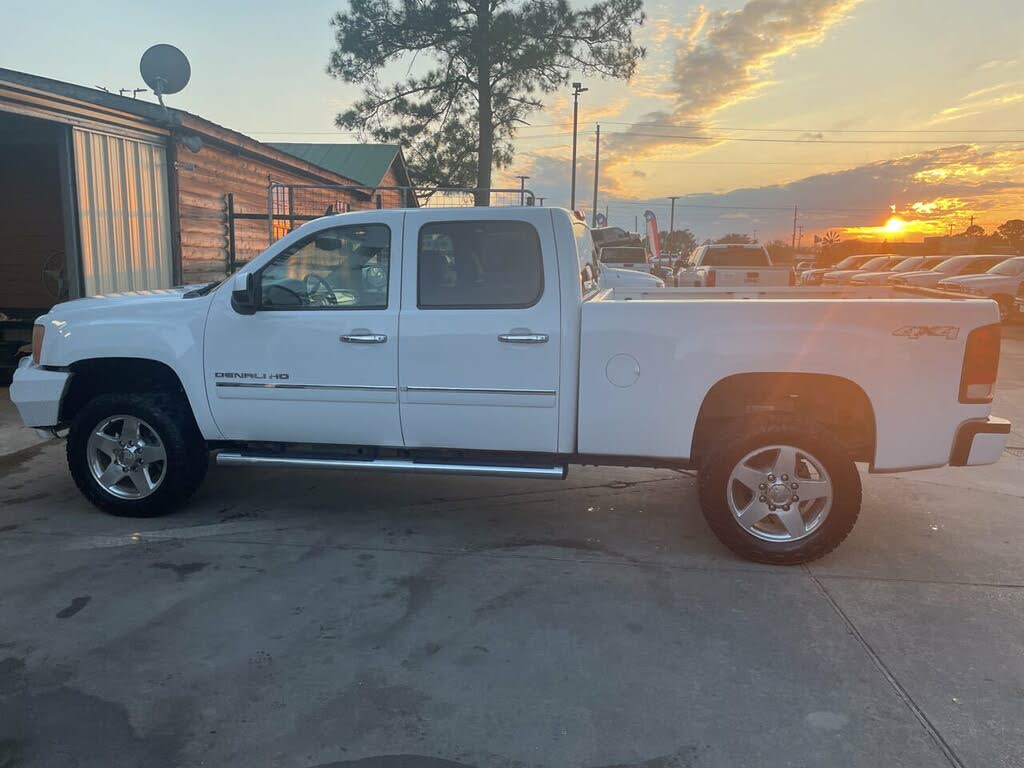2012 GMC Sierra 2500HD Denali Crew Cab SB 4WD