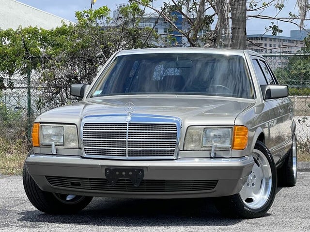 1991 Mercedes-Benz 560-Class 4 Dr 560SEL Sedan