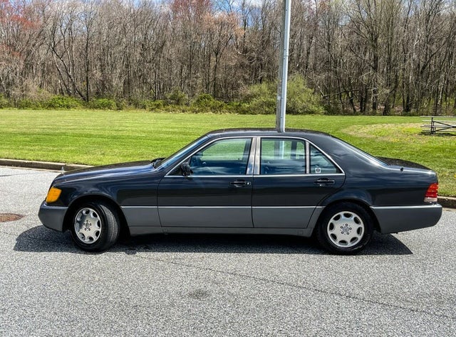 1992 Mercedes-Benz 400-Class 4 Dr 400SE Sedan