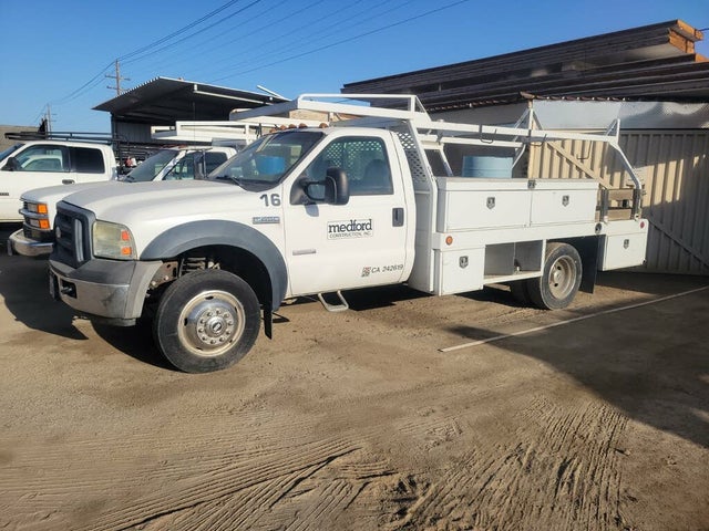 2006 Ford F-450 Super Duty Chassis DRW RWD