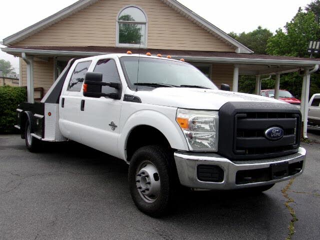 2014 Ford F-350 Super Duty Chassis XL Crew Cab DRW 4WD
