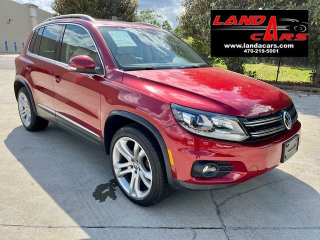 2013 Volkswagen Tiguan SE with Sunroof and Navigation
