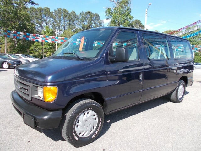 2003 Ford E-Series E-150 XLT Passenger Van