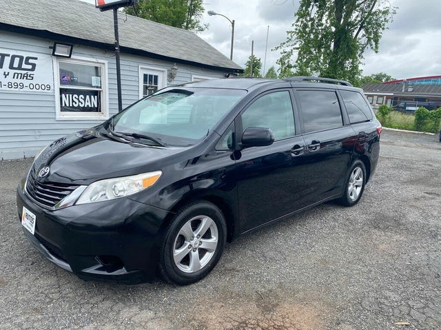 2015 Toyota Sienna LE Mobility 7-Passenger