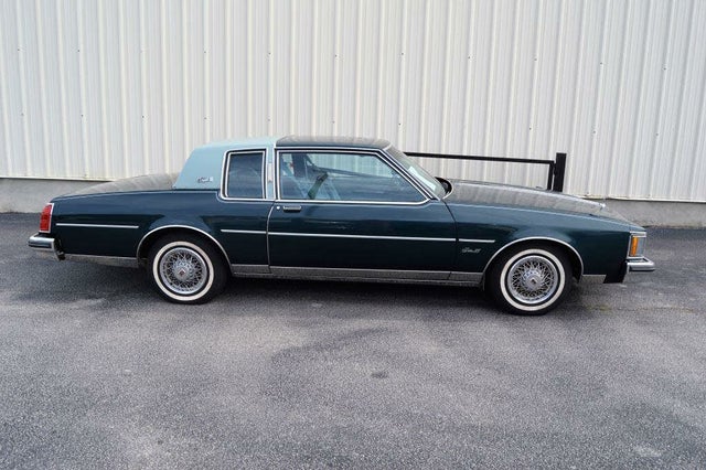 1982 Oldsmobile Delta 88 Royale Brougham Coupe RWD