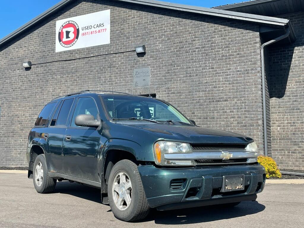 blue book value of 2005 chevy trailblazer