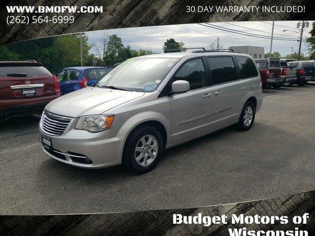 2012 Chrysler Town & Country Touring FWD