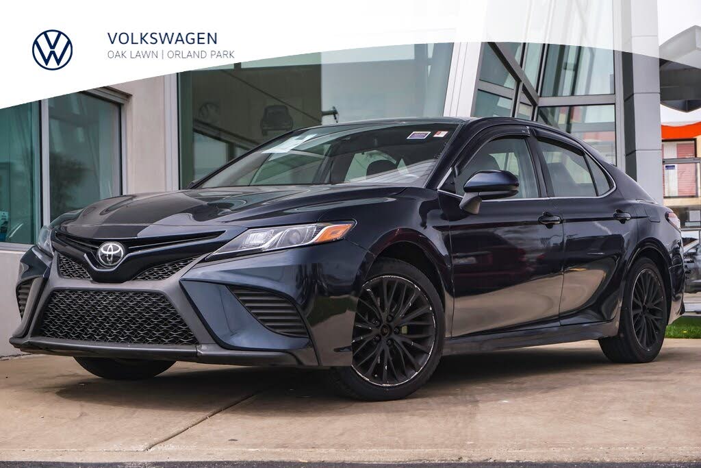 Used 2018 Toyota Camry SE For Sale (with Photos) - CarGurus