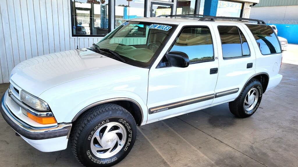 2000 chevrolet blazer lt 4wd suv