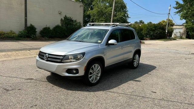 2015 Volkswagen Tiguan SE with Appearance