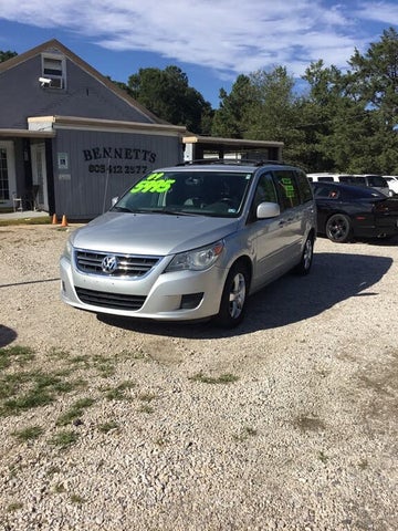 2009 Volkswagen Routan SEL with RSE