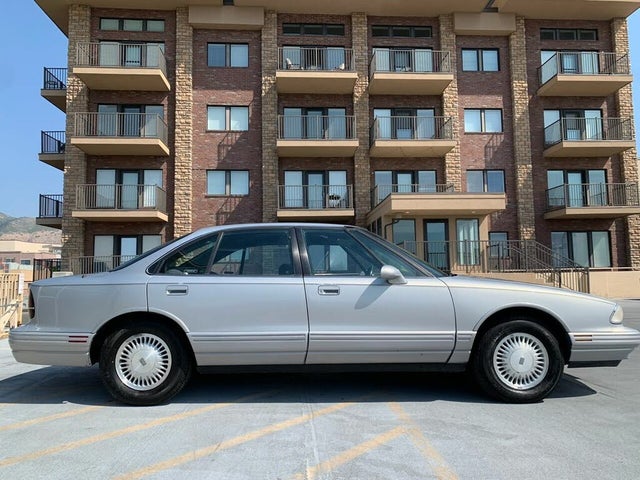 1997 Oldsmobile Regency 4 Dr STD Sedan