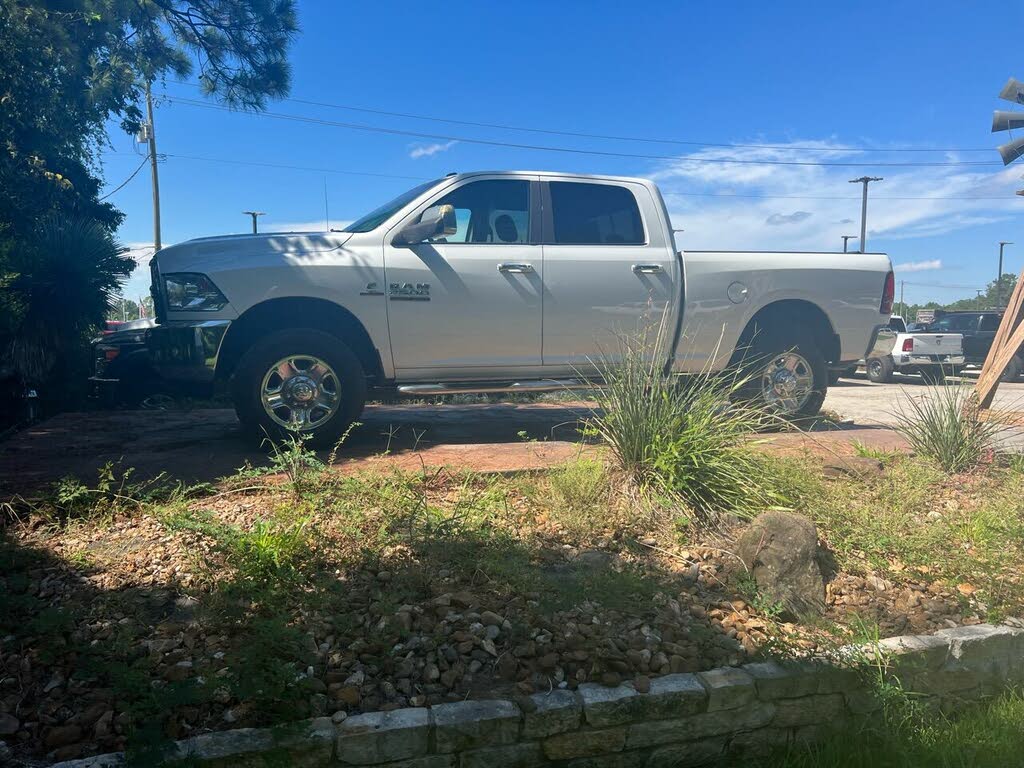 2015 RAM 2500 SLT Crew Cab 4WD
