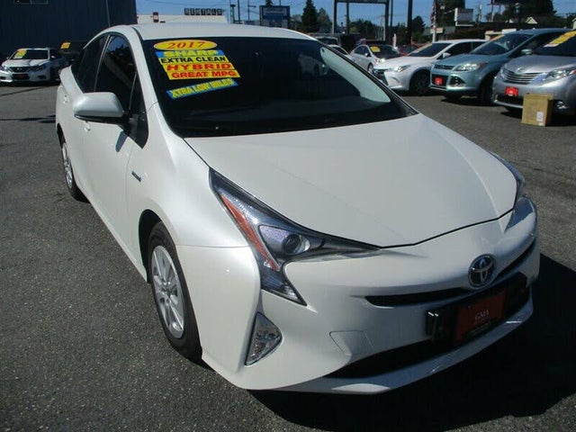 2017 Toyota Prius One FWD
