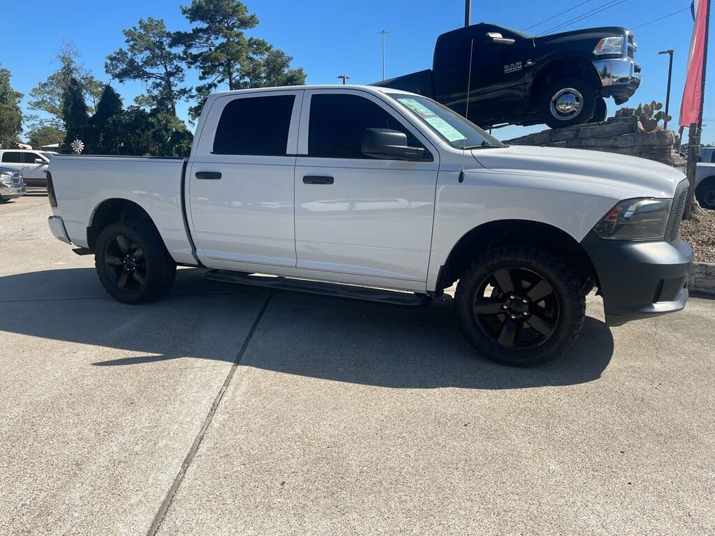 2016 RAM 1500 Express Crew Cab 4WD