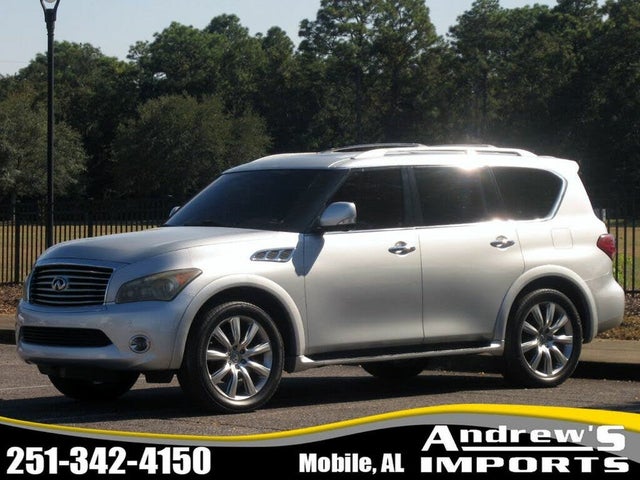 2011 INFINITI QX56 RWD with Split Bench Seat Package