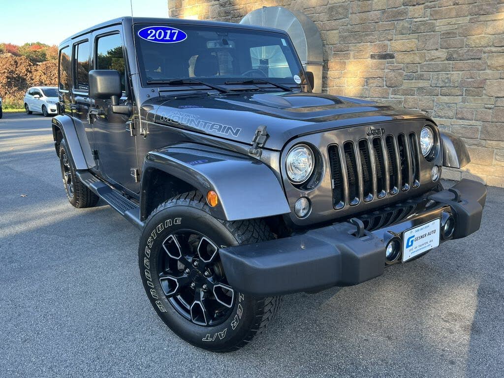 Used 2017 Jeep Wrangler Unlimited Smoky Mountain 4WD for Sale (with Photos)  - CarGurus
